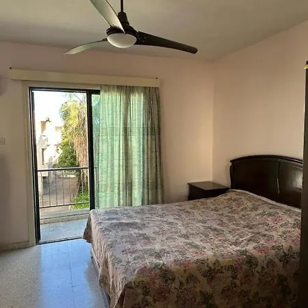 Διαμέρισμα Two Floor Maisonette By The Sea