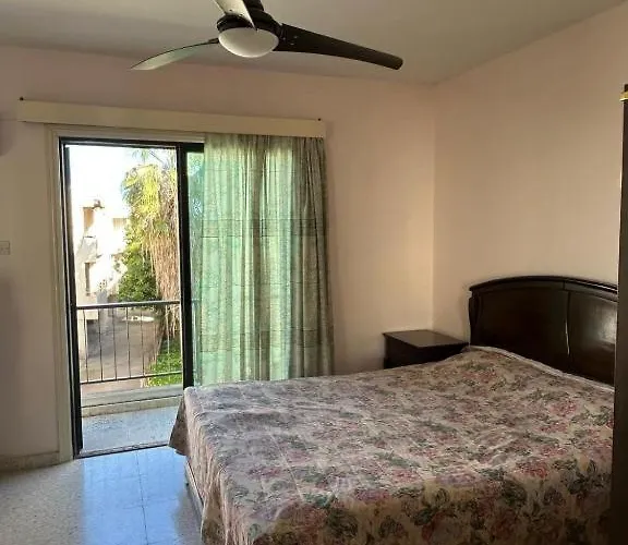 아파트 Two Floor Maisonette By The Sea